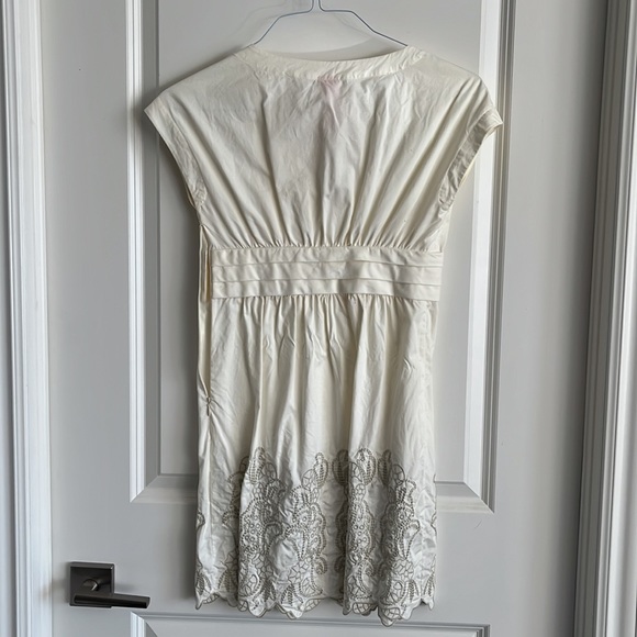 BCBG Size 2 cute summer dress - Picture 2 of 3